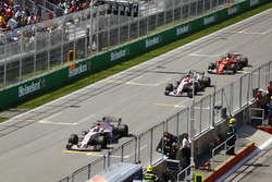 Серхіо Перес, Естебан Окон, Sahara Force India F1 VJM10, Себастьян Феттель, Ferrari SF70H