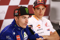 Maverick Viñales, Yamaha Factory Racing; Marc Márquez, Repsol Honda Team