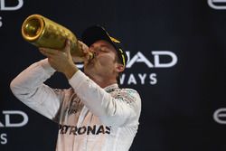 Podio: segundo lugar y campeón del mundo 2016  Nico Rosberg, Mercedes AMG F1