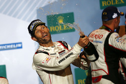 Race winner Mark Webber, Porsche Team