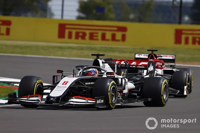 Romain Grosjean, Haas VF-20, Kimi Raikkonen, Alfa Romeo Racing C39