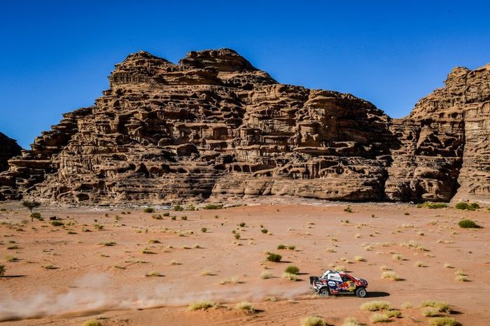 #300 Toyota Gazoo Racing: Nasser Al-Attiyah, Matthieu Baumel