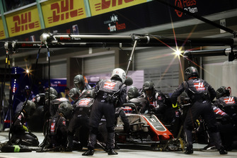 Romain Grosjean, Haas F1 Team VF-18, in the pits