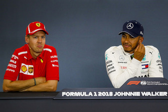 Sebastian Vettel, Ferrari y Lewis Hamilton, Mercedes AMG F1 en conferencia de prensa