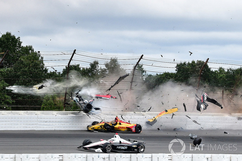 De zware crash van Robert Wickens in beeld