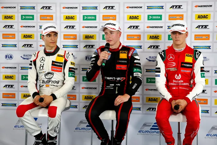 Conferenza stampa, Alex Palou, Hitech Bullfrog GP Dallara F317 - Mercedes-Benz, Jüri Vips, Motopark Dallara F317 - Volkswagen, Mick Schumacher, PREMA Theodore Racing Dallara F317 - Mercedes-Benz