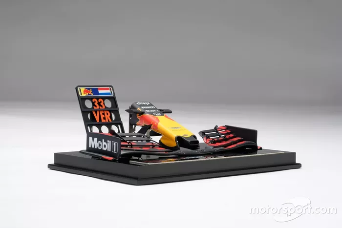 Amalgam RB15 neus schaal 1:12, Max Verstappen