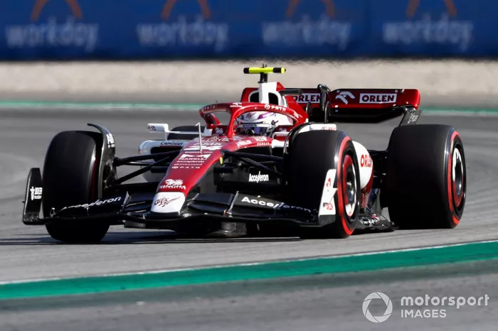 Zhou Guanyu, Alfa Romeo C42