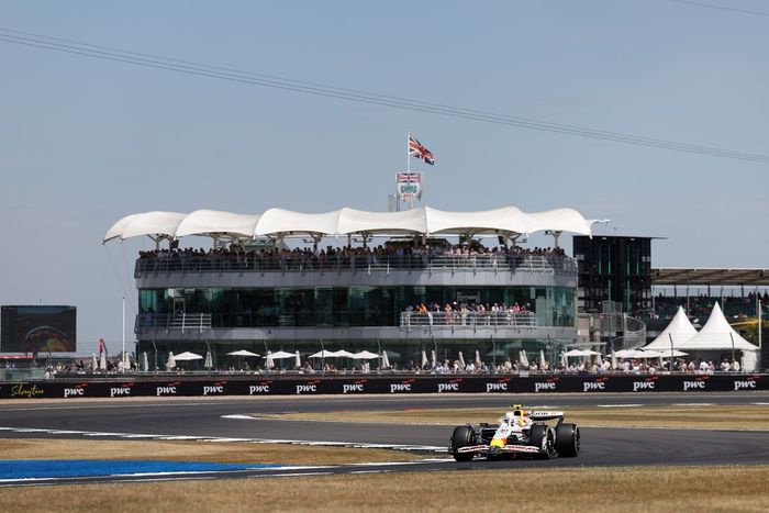 Liam Lawson, Equipo Racing Bulls