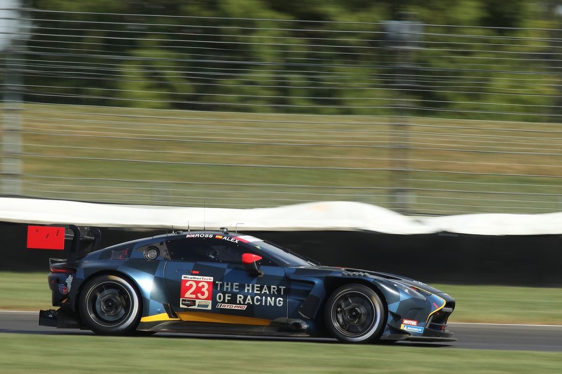 #23 Equipo Heart of Racing Aston Martin Vantage GT3 Evo: Ross Gunn, Alex Riberas