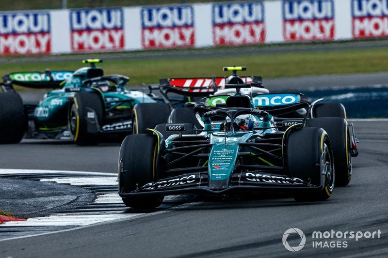 Lance Stroll, Aston Martin AMR24, Nico Hulkenberg, Haas VF-24, Fernando Alonso, Aston Martin AMR24