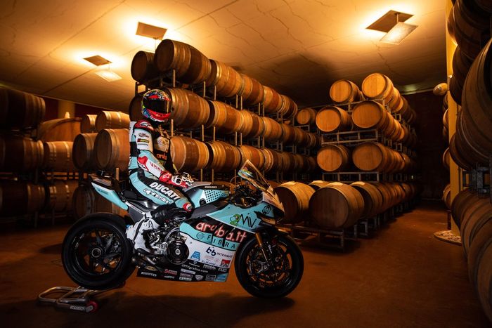 Chaz Davies, Team Go Eleven