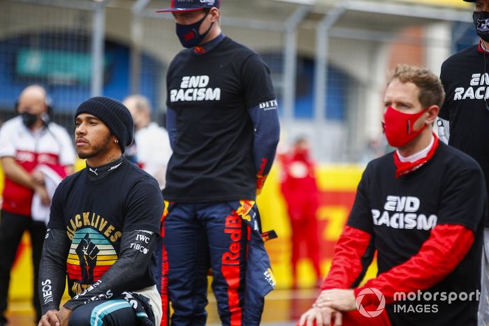 Max Verstappen, Red Bull Racing, Sebastian Vettel, Ferrari, en la parrilla