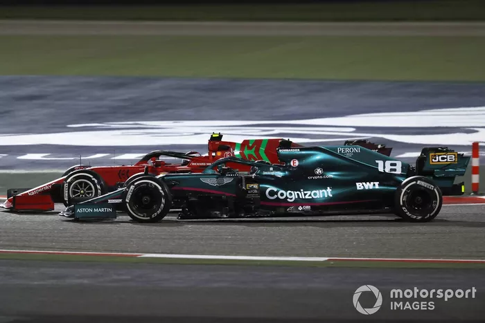 Carlos Sainz Jr., Ferrari SF21, Lance Stroll, Aston Martin AMR21