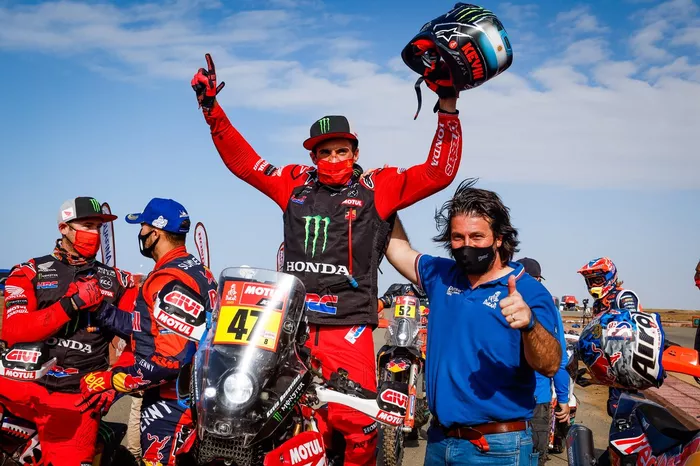 #47 Monster Energy Honda Team: Kevin Benavides, David Castera, director del Dakar