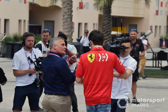 El poleman Charles Leclerc, Ferrari, entrevistado por Johnny Herbert, Sky Sports F1