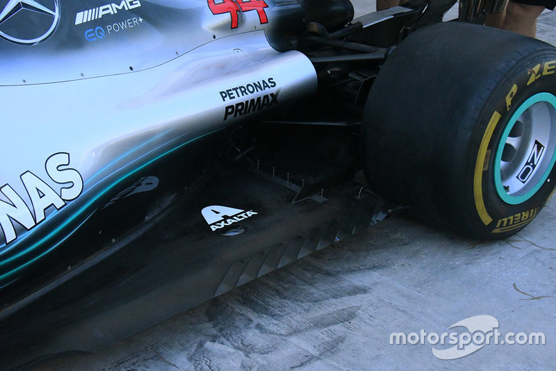 Детали днища Mercedes F1 W09