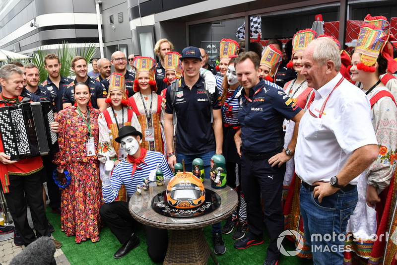Max Verstappen, Red Bull Racing celebrates his Birthday with Christian Horner, Red Bull Racing Team Principal, Dr Helmut Marko, Red Bull Motorsport Consultant