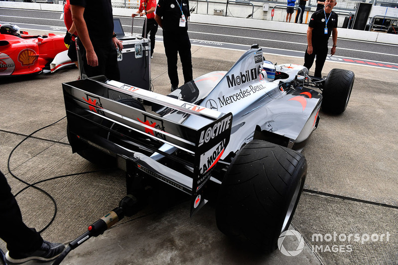 Mika Hakkinen, McLaren MP4-13