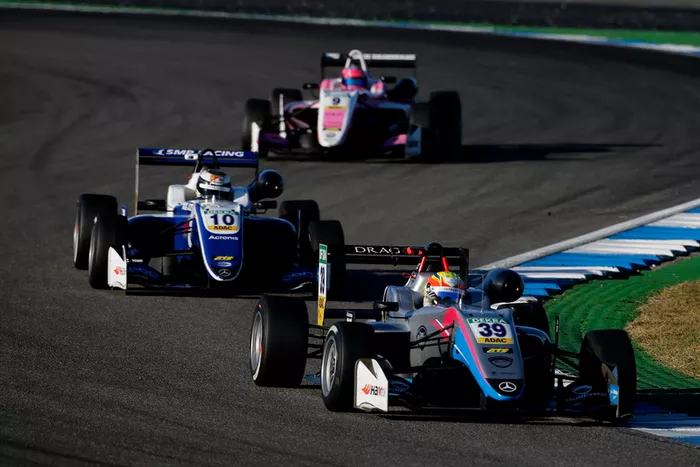 Alex Palou, Hitech Bullfrog GP Dallara F317 - Mercedes-Benz