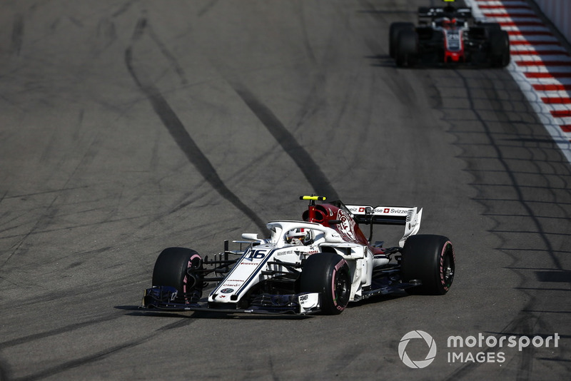 Leclerc viert overwinning in B-klasse