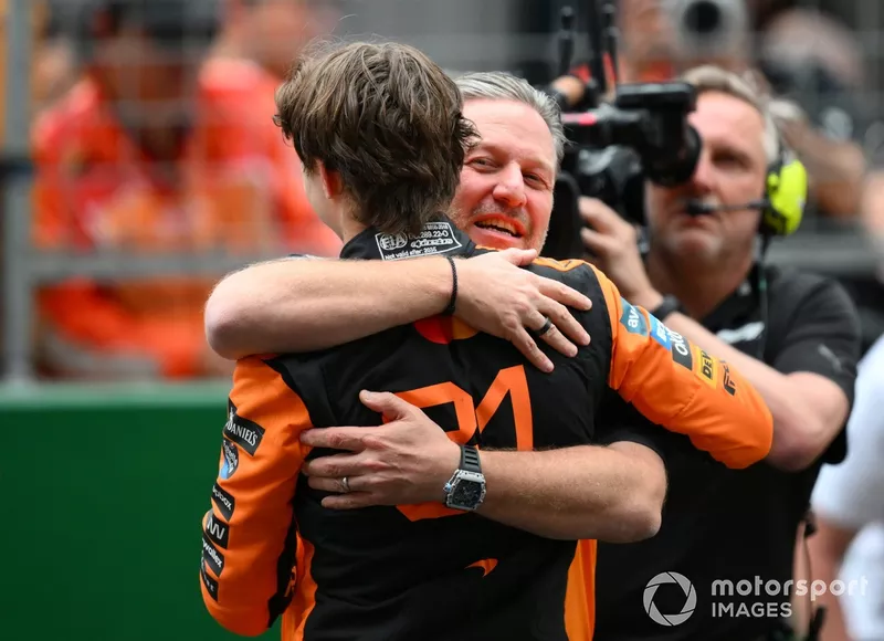 Oscar Piastri, McLaren, Zak Brown, McLaren
