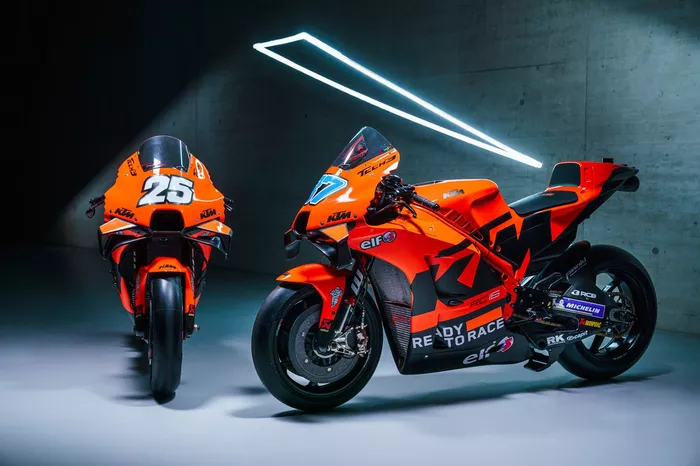 Les KTM de l'équipe Tech3 pour la saison 2022