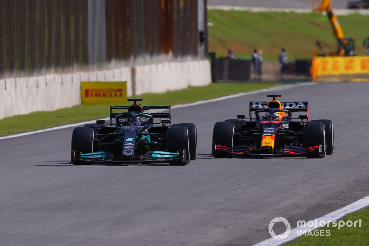 Lewis Hamilton, Mercedes W12, Max Verstappen, Red Bull Racing RB16B 