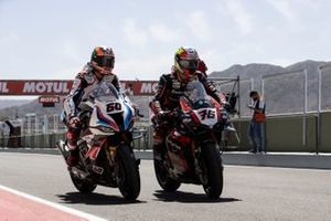 Michael van der Mark, BMW Motorrad WorldSBK Team, Samuele Cavalieri, TPR Team Pedercini Racing