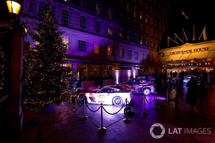 Coches en la entrada