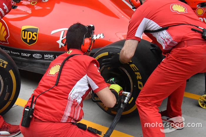 Ferrari práctica pitstops