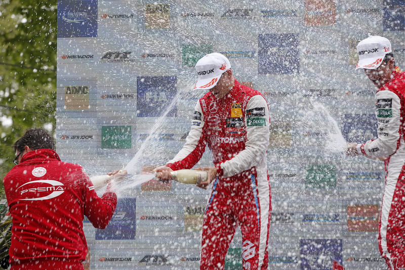 Podyum: Yarış galibi Guanyu Zhou, PREMA Theodore Racing Dallara F317 - Mercedes-Benz, 2. Ralf Aron, PREMA Theodore Racing Dallara F317 - Mercedes-Benz