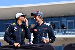 Daniel Ricciardo, Red Bull Racing and Brendon Hartley, Scuderia Toro Rosso pilotlar geçit töreninde