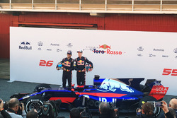 Daniil Kvyat und Carlos Sainz Jr. mit dem Scuderia Toro Rosso STR12