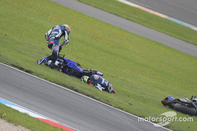 Crash von Federico Caricasulo, GRT Yamaha Official WorldSSP Team, Lucas Mahias, GRT Yamaha Official WorldSSP Team