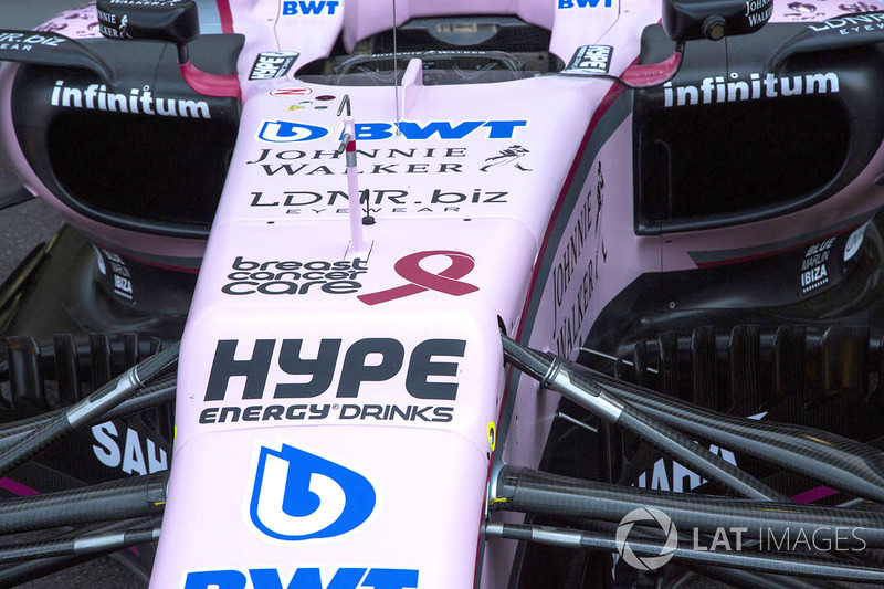 Logo de la Asociación de tratamiento del cáncer de mama en la nariz de Force India VJM10