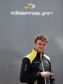 Оливер Роуленд, DAMS