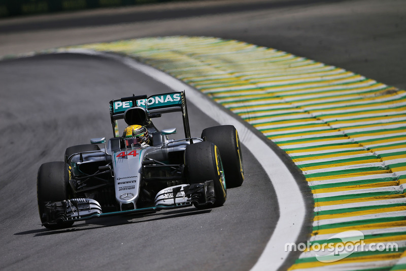 1. Lewis Hamilton, Mercedes AMG F1 W07 Hybrid