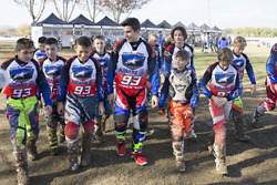 Marc Marquez con los participantes