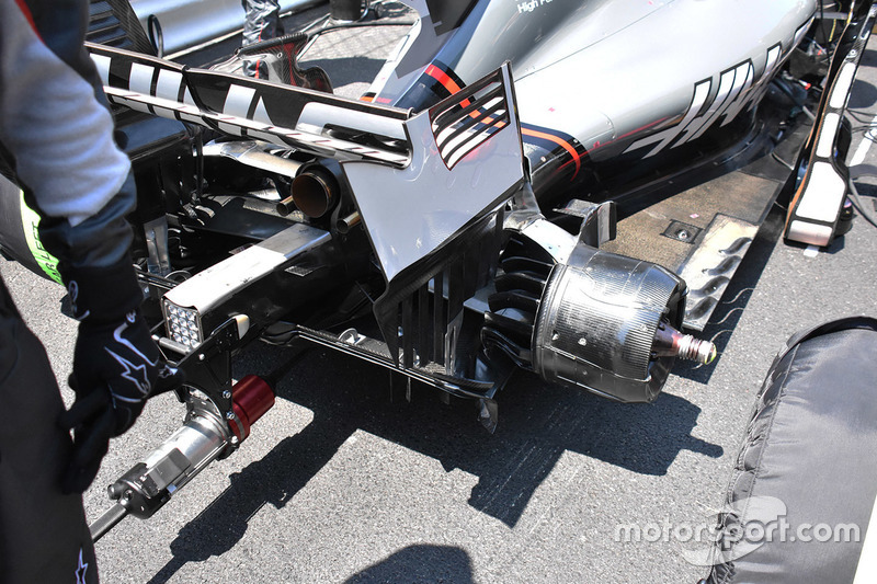 Haas F1 Team VF-17 detalle trasero