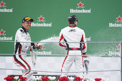 Podium: Nyck de Vries, ART Grand Prix; Alexander Albon, ART Grand Prix
