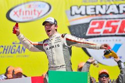 Ganador de la carrera Daniel Suárez, Joe Gibbs Racing Toyota