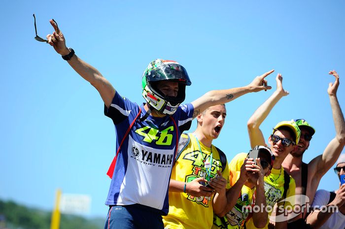 Fans de Valentino Rossi, Yamaha Factory Racing