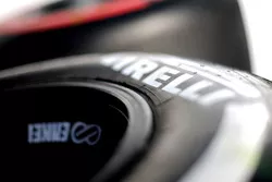 Des pneus Pirelli