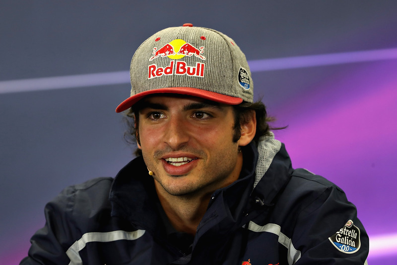 Carlos Sainz Jr., Scuderia Toro Rosso en la conferencia de prensa de la FIA