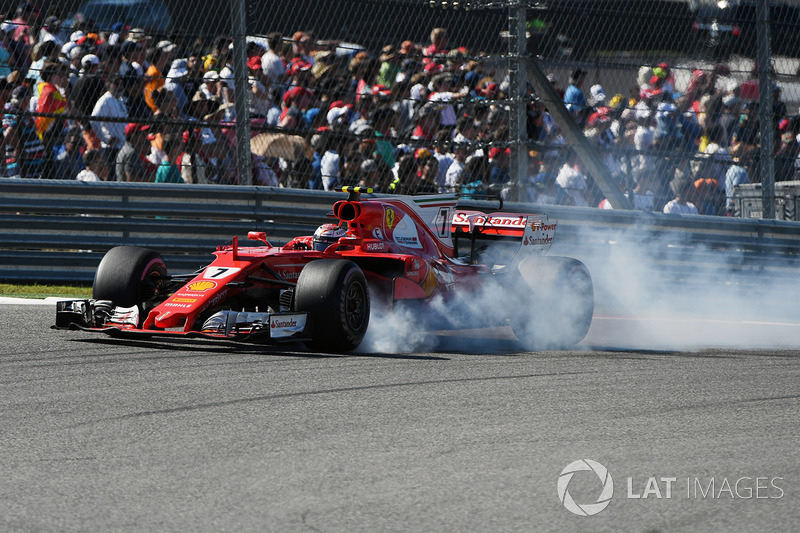 "Não tenho ideia do que aconteceu com Verstappen ou por que ele foi punido. Eu não tinha ideia do que aconteceu com ele, além do fato de ele ter me passado na penúltima curva”.