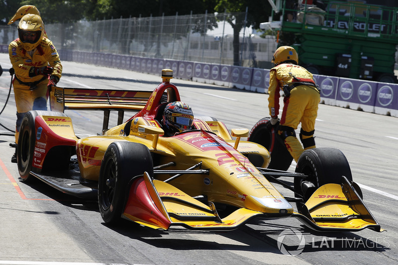 Ryan Hunter-Reay, Andretti Autosport Honda, pit stop