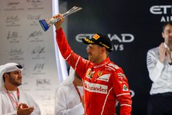 Podio: tercer lugar Sebastian Vettel, Ferrari