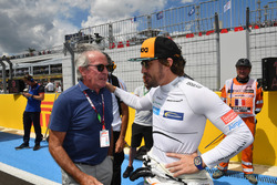 Fernando Alonso, McLaren and Jacques Laffitte, on the grid