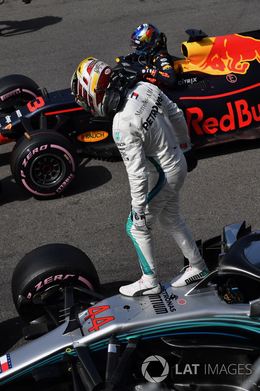 Lewis Hamilton, Mercedes-AMG F1 W09 and Daniel Ricciardo, Red Bull Racing RB14 in parc ferme